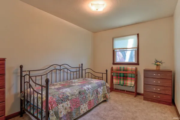 $289,000 | 2423 Luigs Road, Wadesville, IN 47638