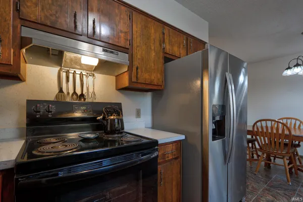 $289,000 | 2423 Luigs Road, Wadesville, IN 47638