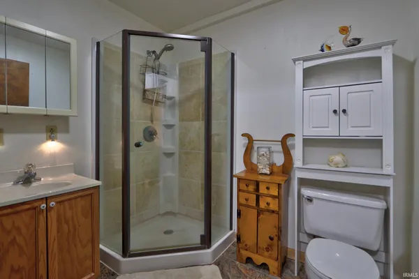 $289,000 | 2423 Luigs Road, Wadesville, IN 47638