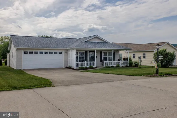 front view of house with a yard