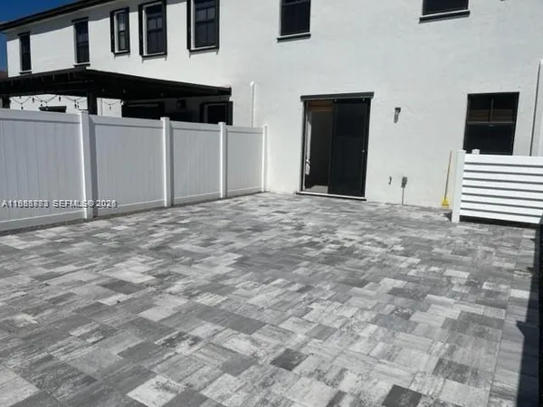 $3,400 | Hialeah, Hialeah, FL 33018