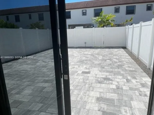 $3,400 | Hialeah, Hialeah, FL 33018