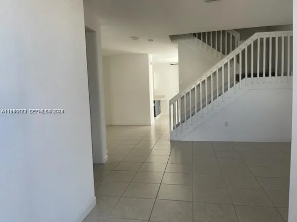 $3,400 | Hialeah, Hialeah, FL 33018