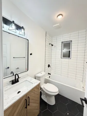 $2,450 | 6350 South St Lawrence Avenue, Unit 1, Chicago, IL 60637