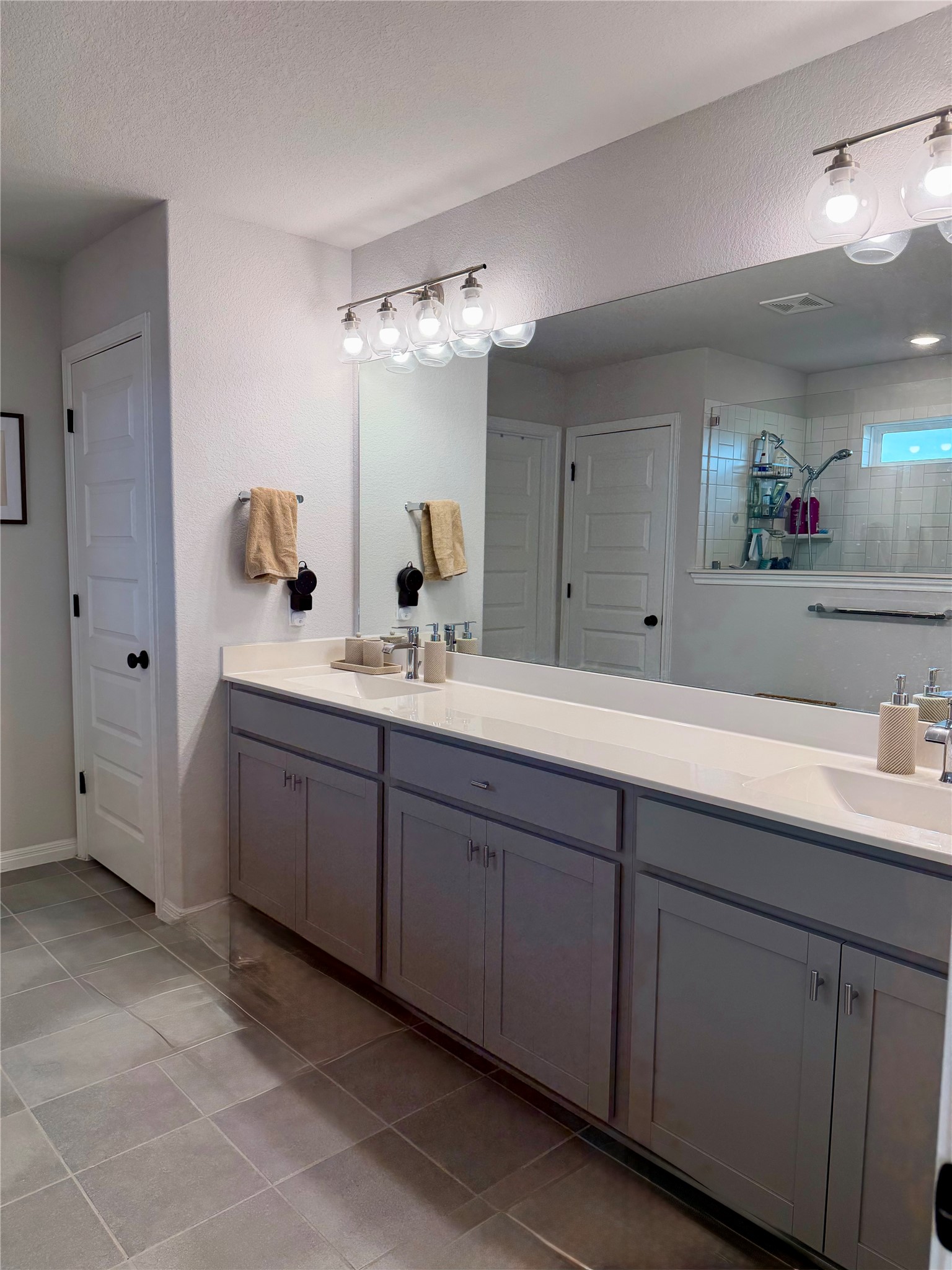 503 Gray Fox Loop Hutto, TX 78634 - Photo 20 of 23 Double Vanity