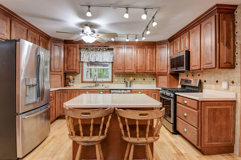 154 Jackson Hill Road Minot, ME 04258 - Photo 9 of 35 Enjoy a meal at the island