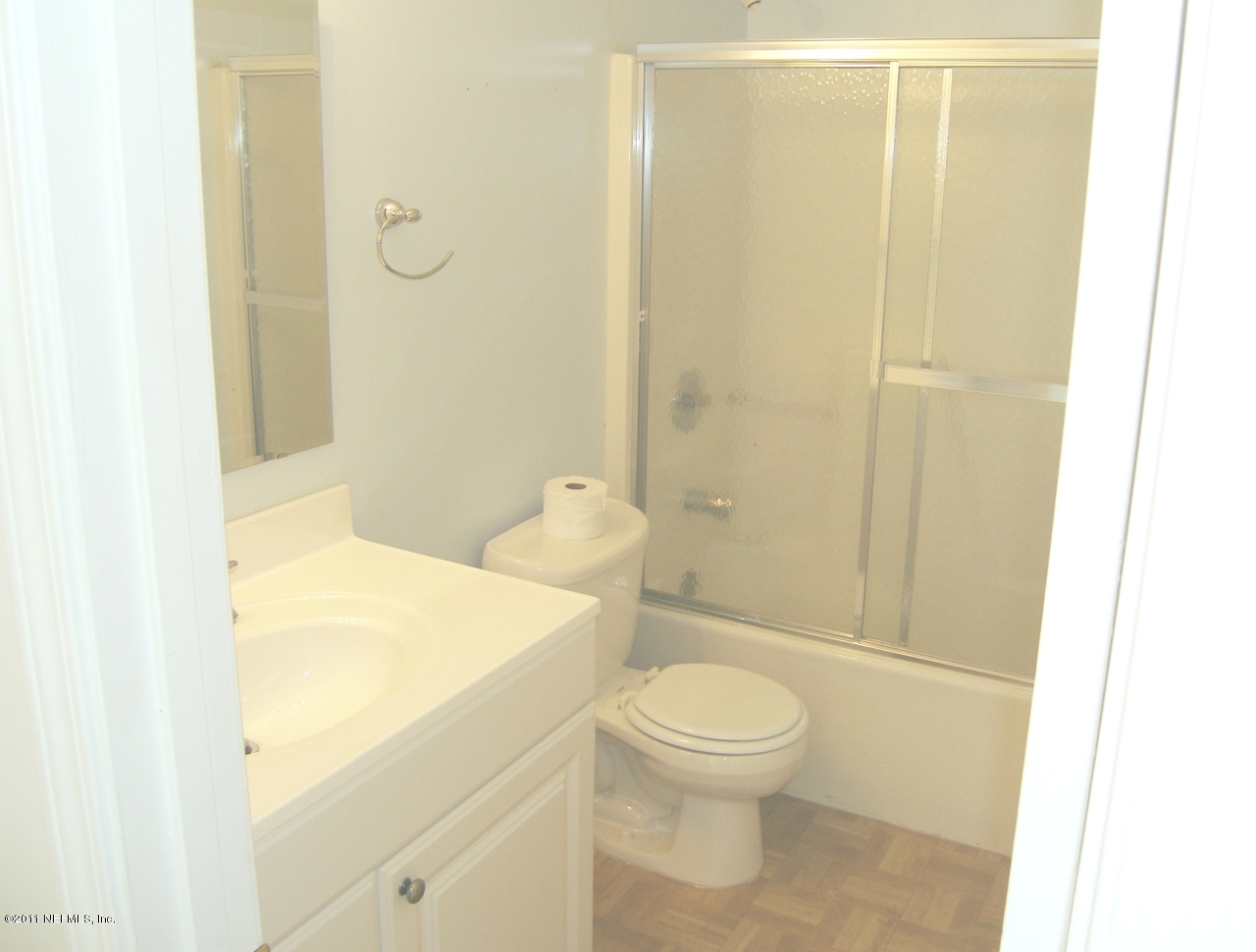 2211 Mareeba Road East Jacksonville, FL 32246 - Photo 6 of 10 Hall Bath