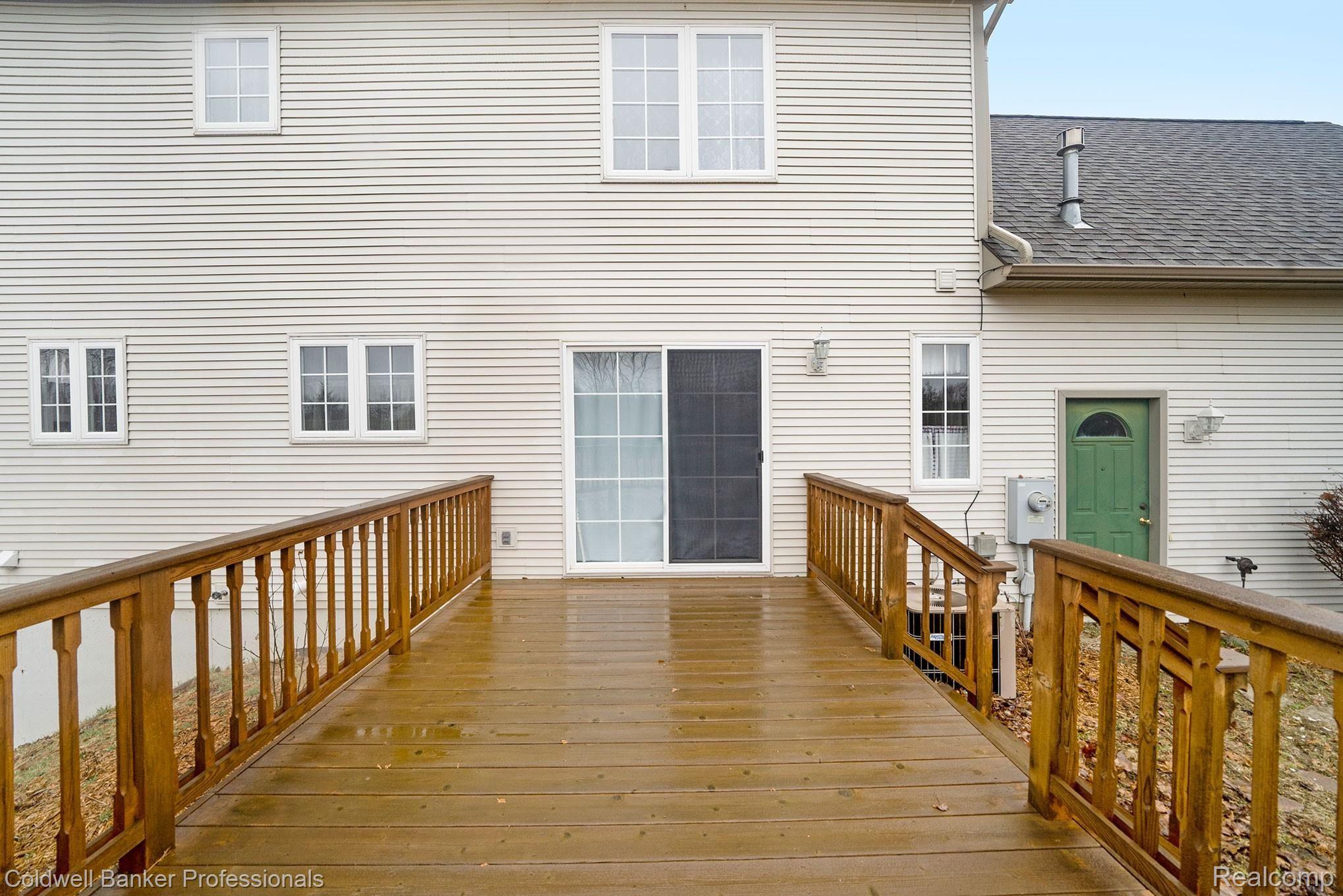 6514 Fish Lake Road North Branch, MI 48461 - Photo 28 of 39 Deck 1.jpg