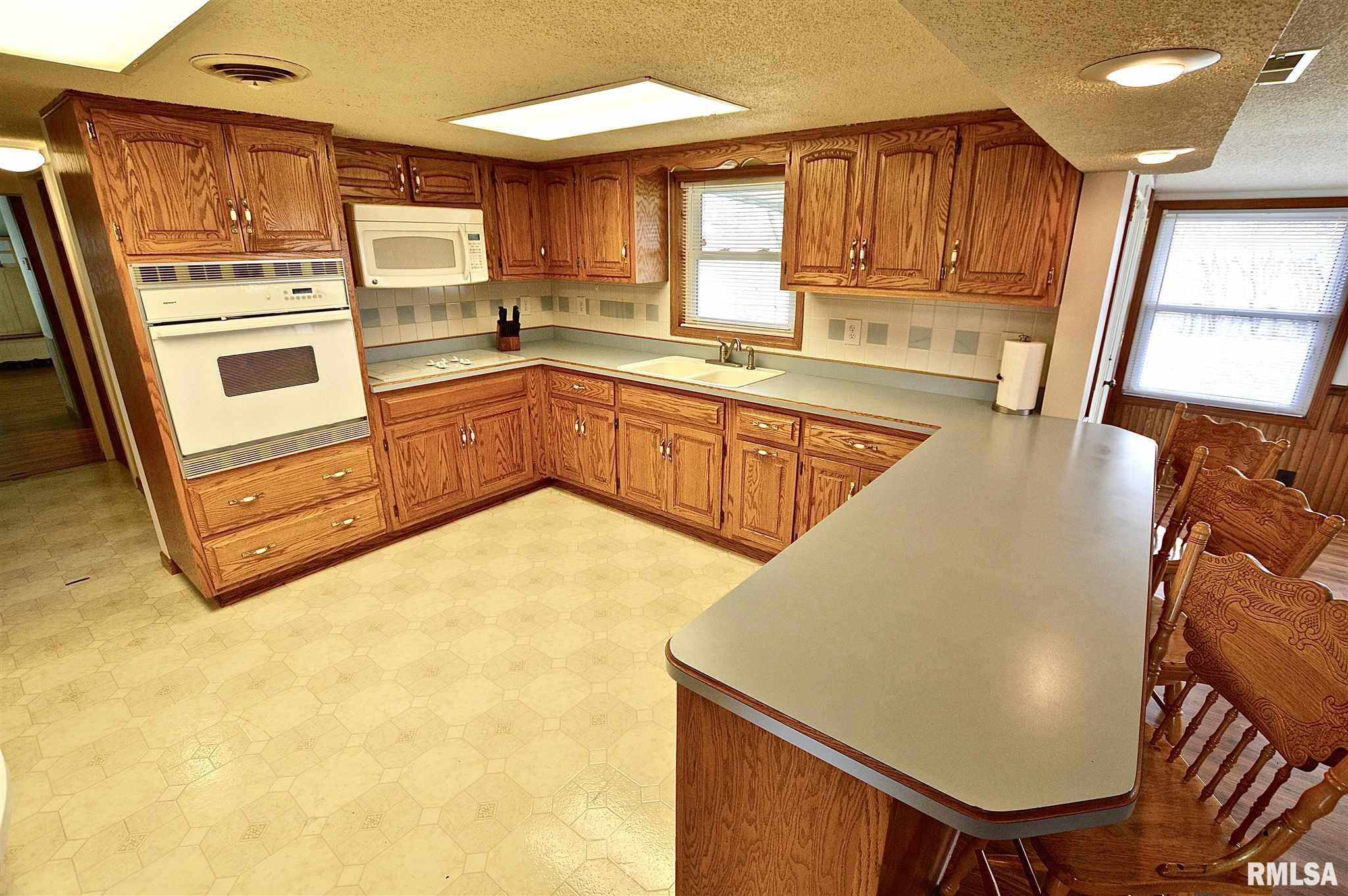 2378 Hazlett Road Springfield, IL 62707 - Photo 13 of 39
