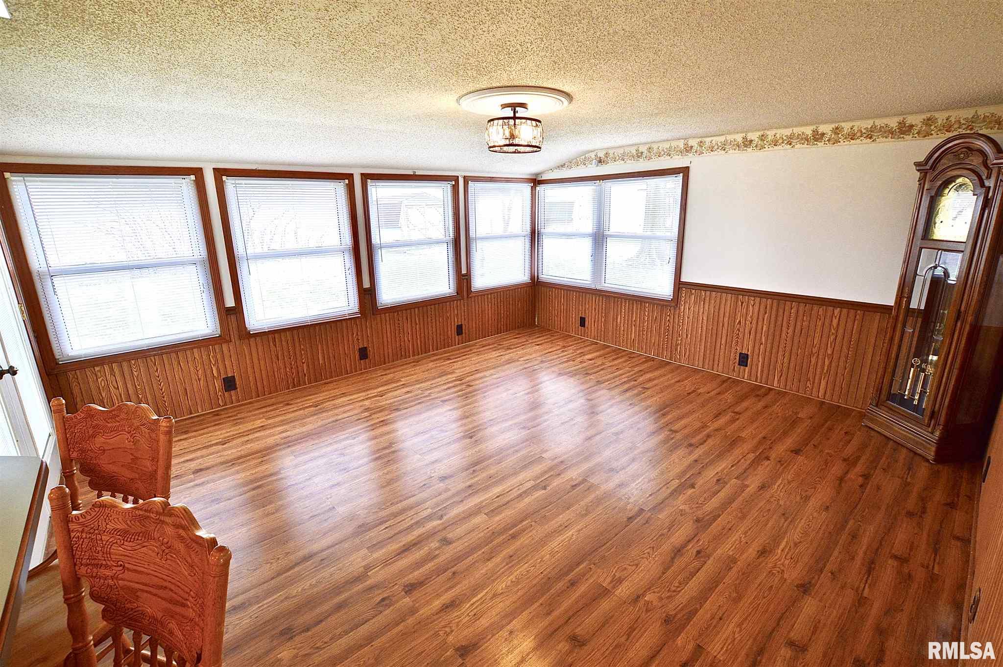 2378 Hazlett Road Springfield, IL 62707 - Photo 18 of 39