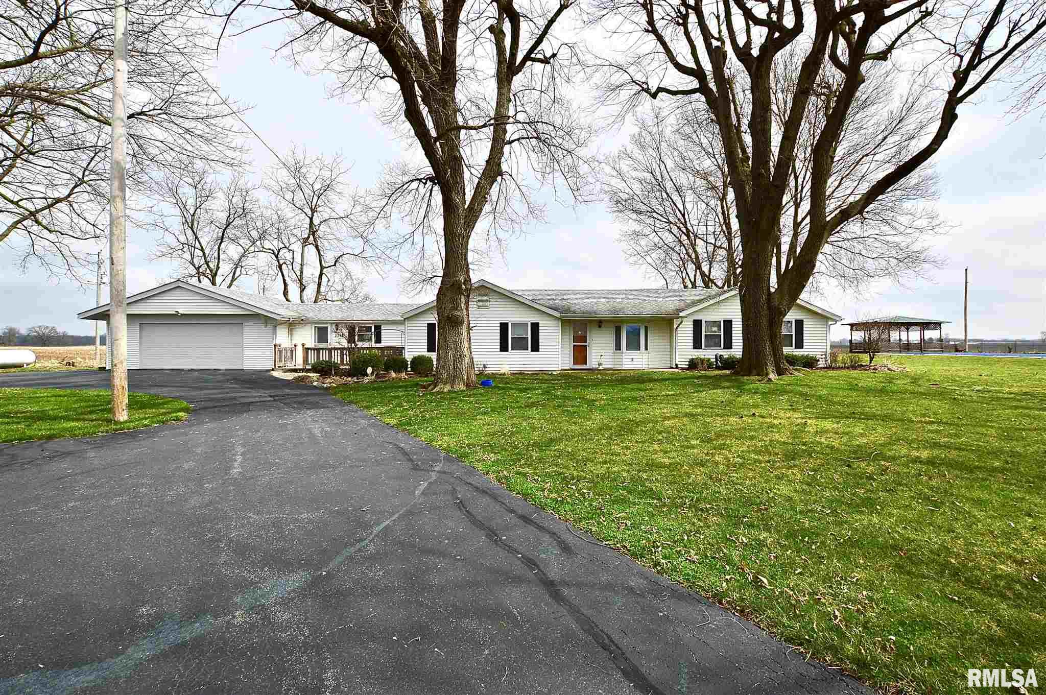 2378 Hazlett Road Springfield, IL 62707 - Photo 3 of 39