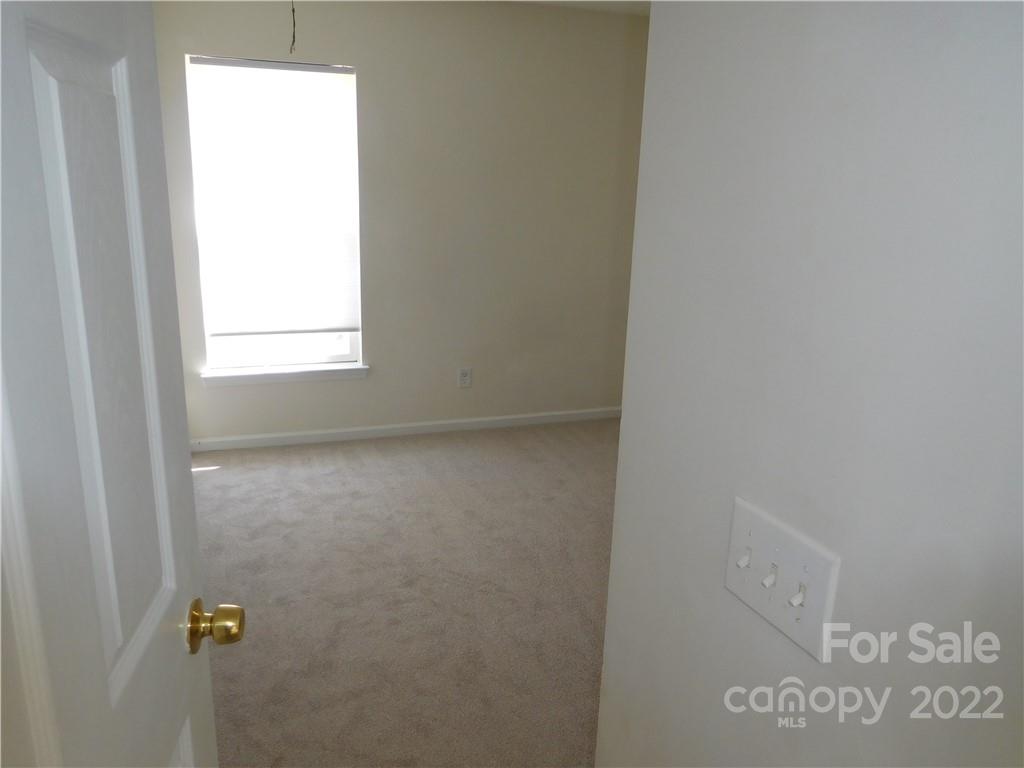 8232 Fox Swamp Road Charlotte, NC 28215 - Photo 7 of 19