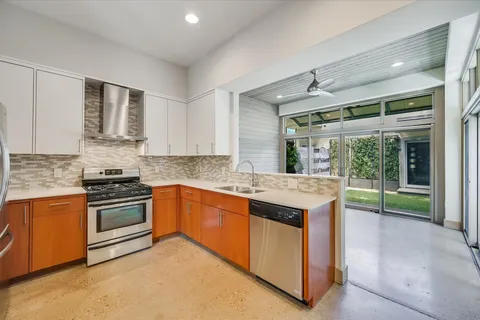 $825,000 | 2822 Wooldridge Drive, Unit B, Austin, TX 78703