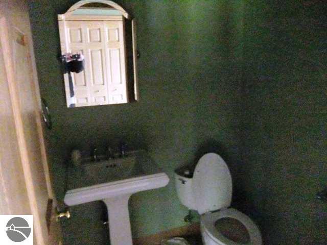 1661 East Kasson Road Maple City, MI 49664 - Photo 20 of 25 1731281-19.JPG