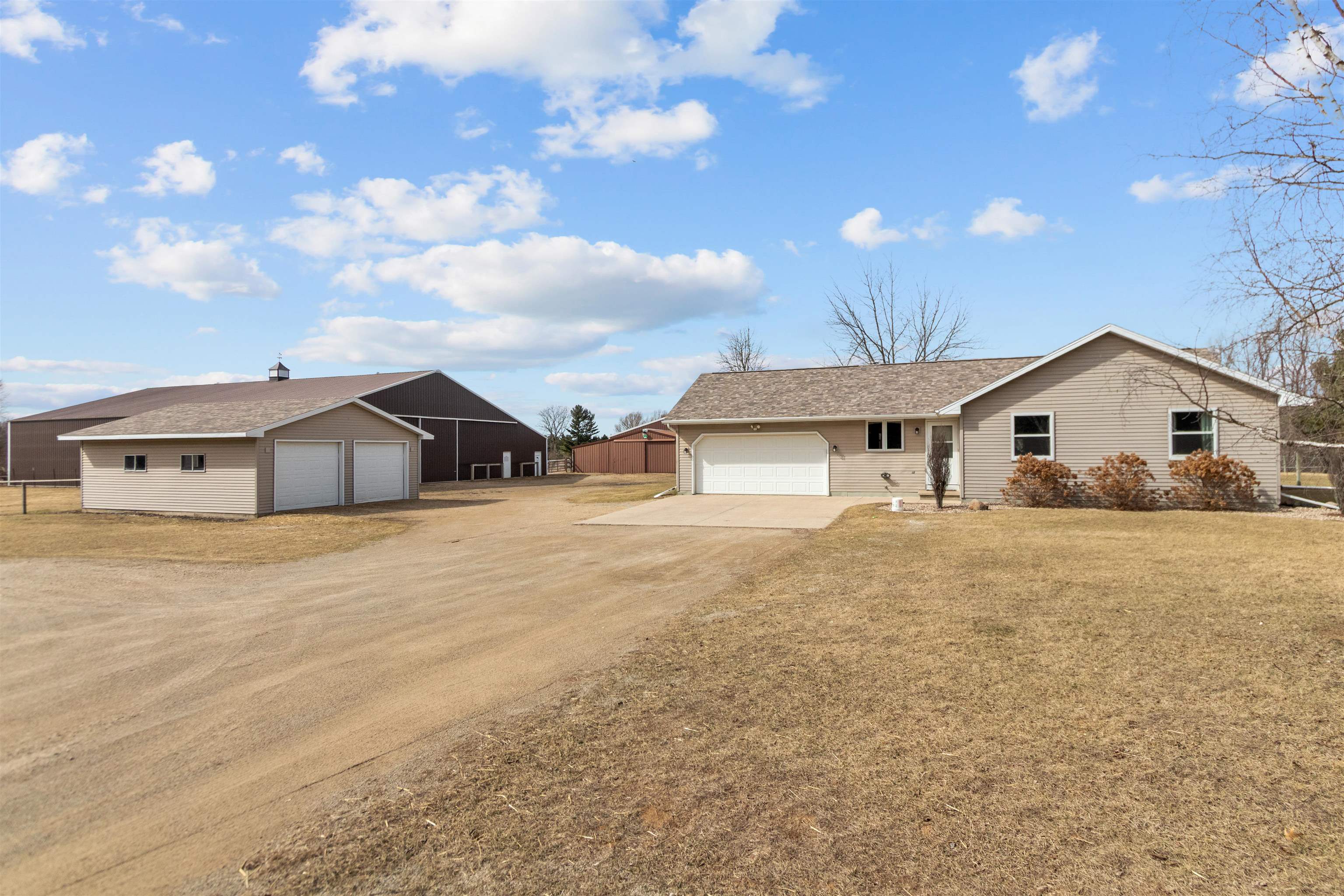 N1991 Ernst Road New London, WI 54961 - Photo 1 of 1 Gallery Image 1
