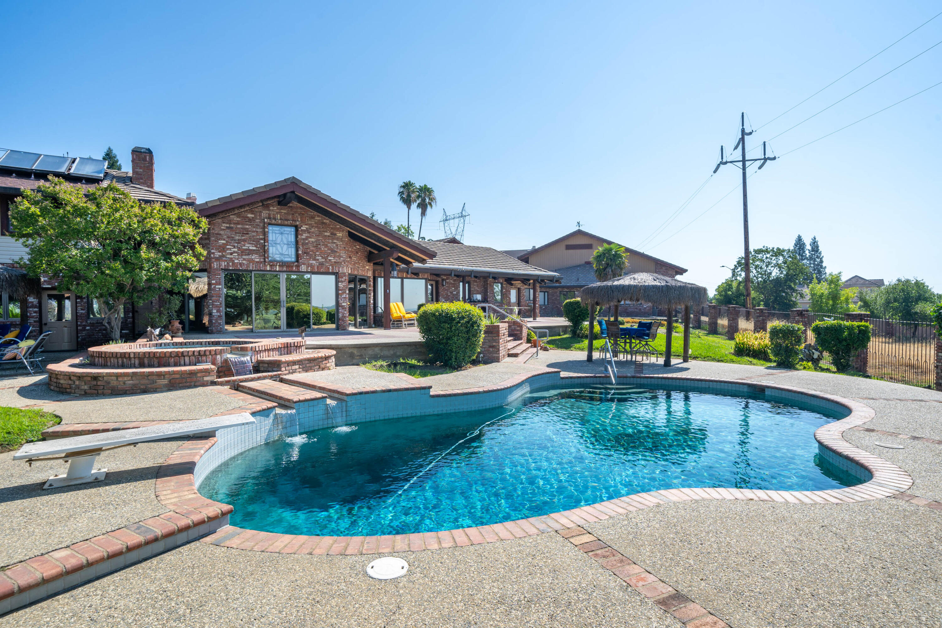 910 River Bend Road Redding, CA 96003 - Photo 26 of 92 910 River Bend Rd-23