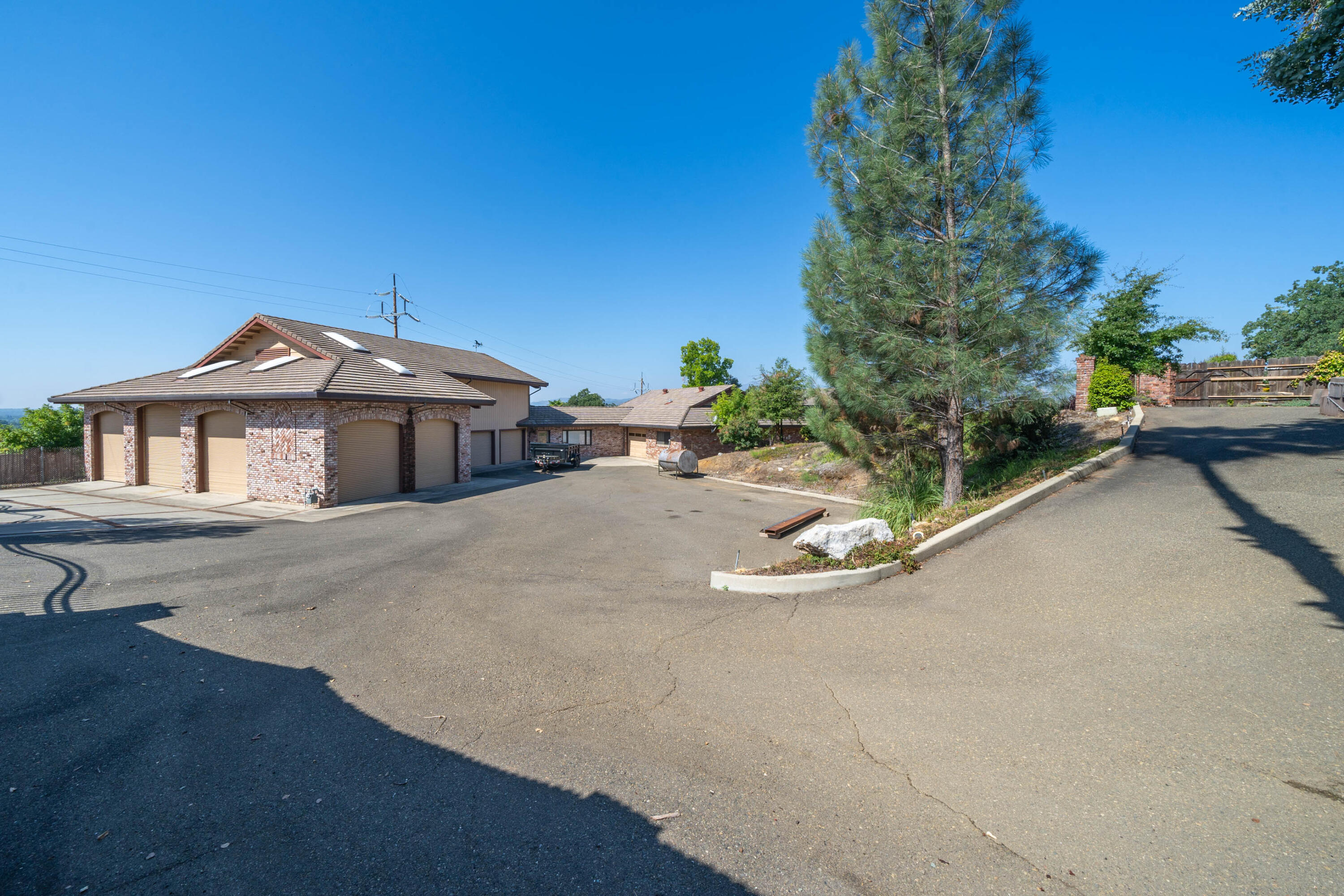910 River Bend Road Redding, CA 96003 - Photo 46 of 92 910 River Bend Rd-56