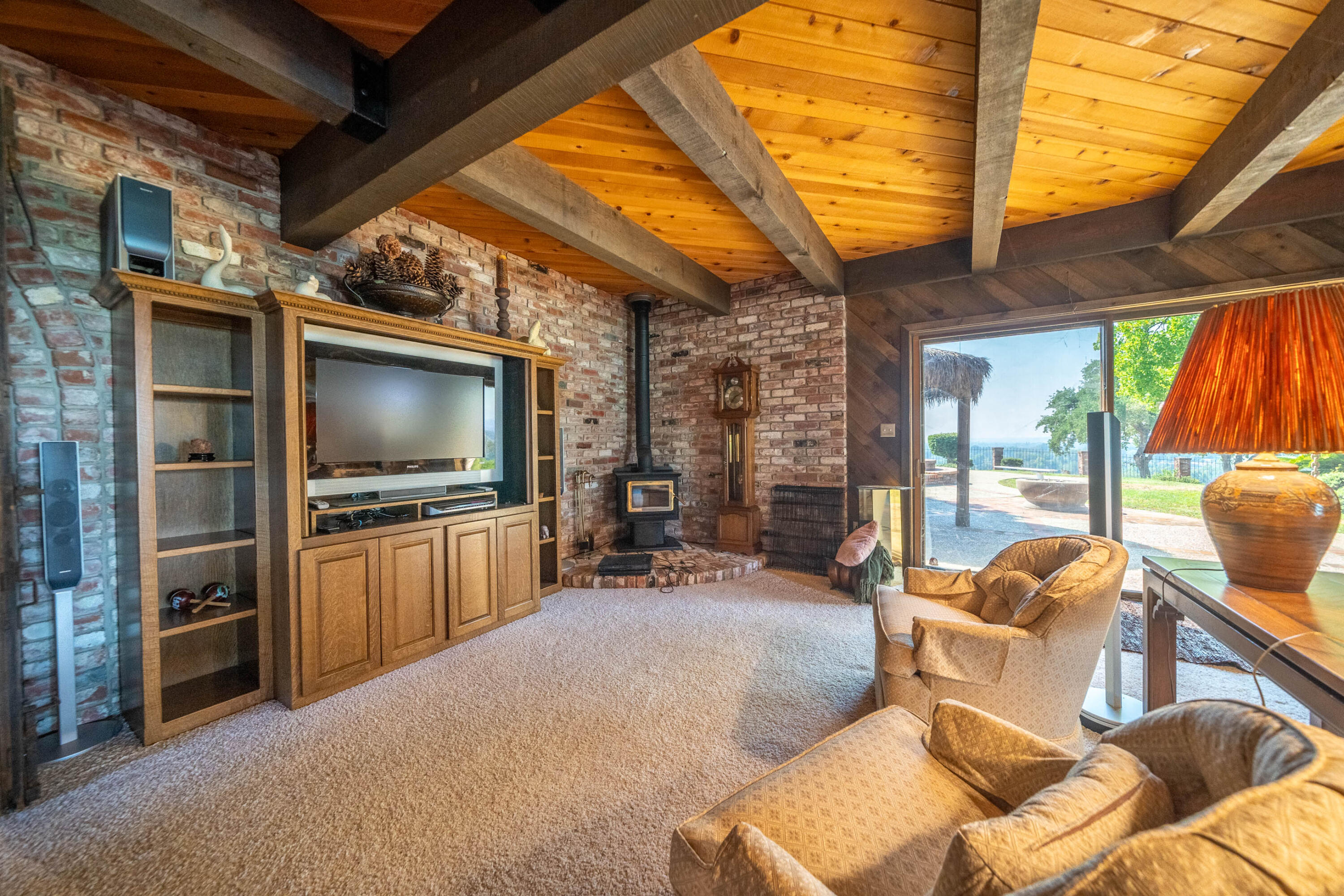 910 River Bend Road Redding, CA 96003 - Photo 52 of 92 Interior-2