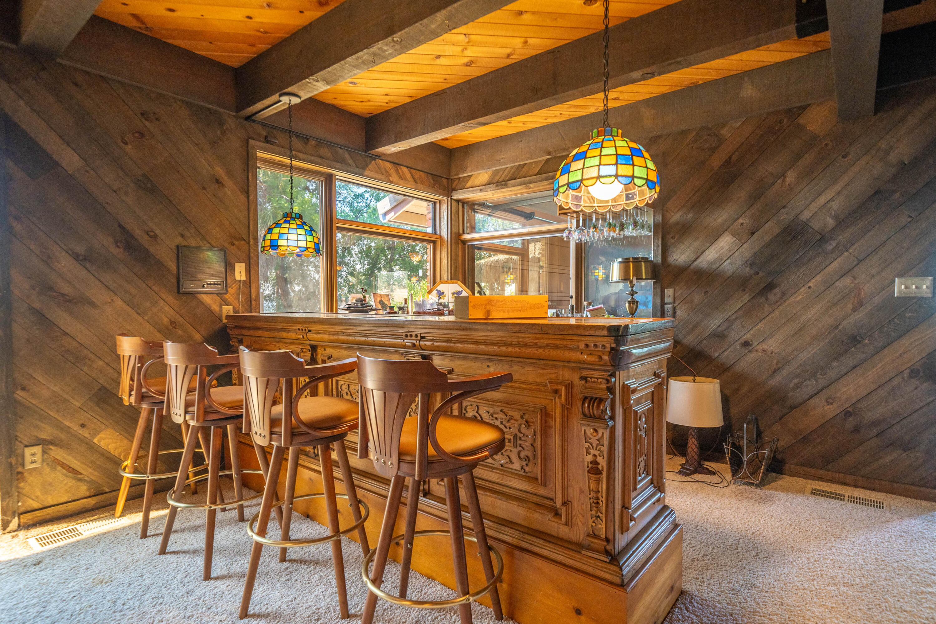 910 River Bend Road Redding, CA 96003 - Photo 54 of 92 a view of a chairs and table in a patio