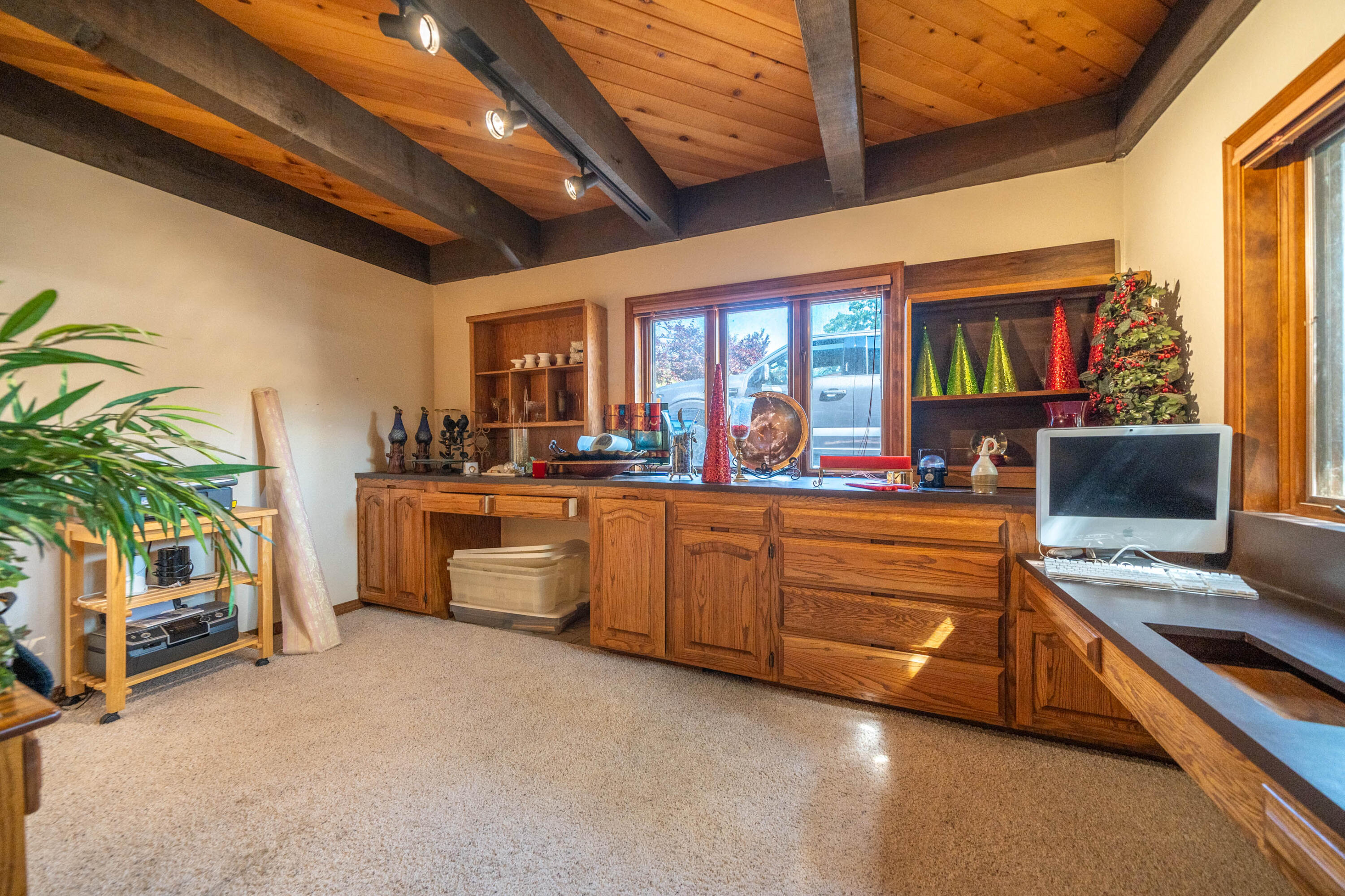 910 River Bend Road Redding, CA 96003 - Photo 60 of 92 Interior-10