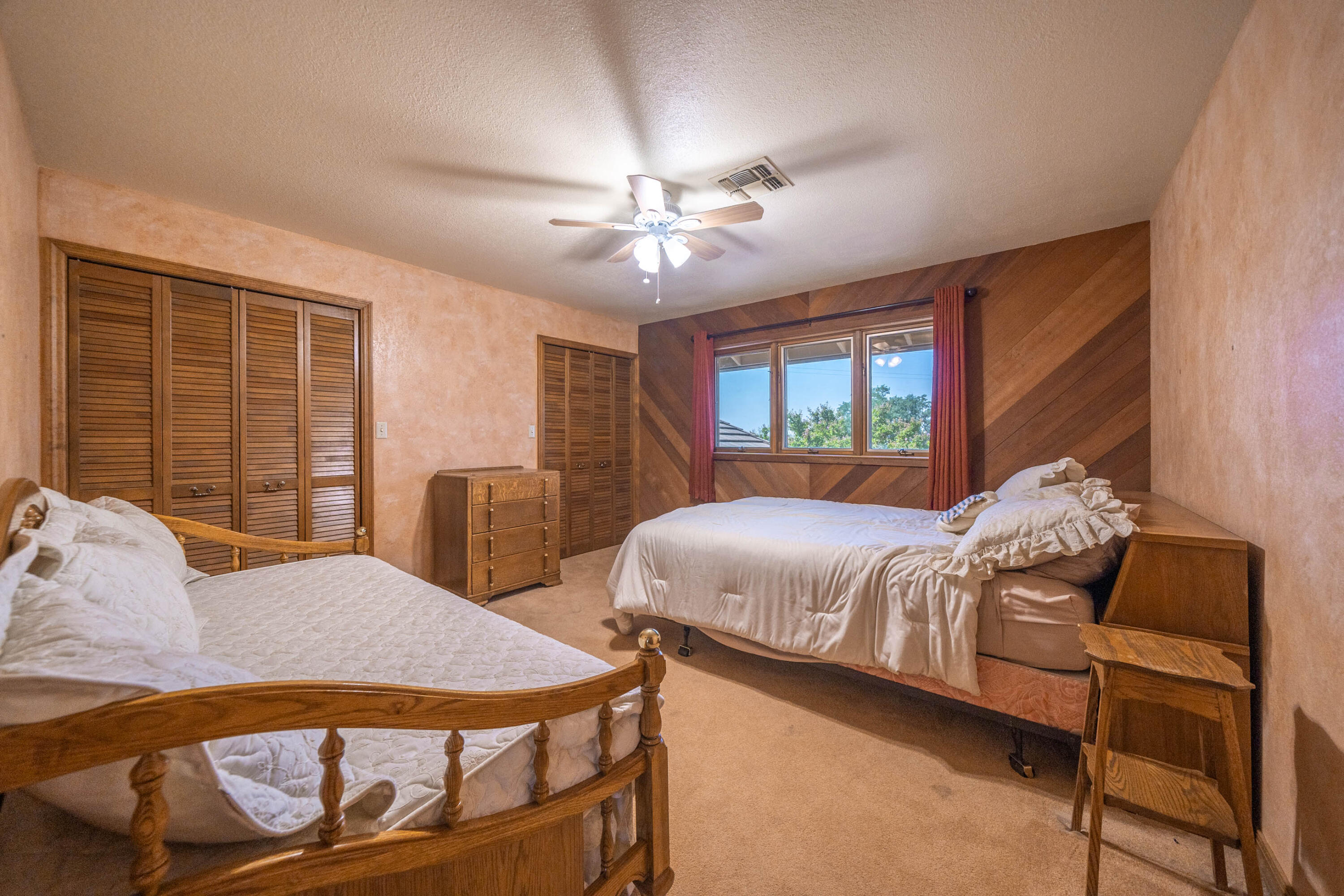 910 River Bend Road Redding, CA 96003 - Photo 63 of 92 Interior-13