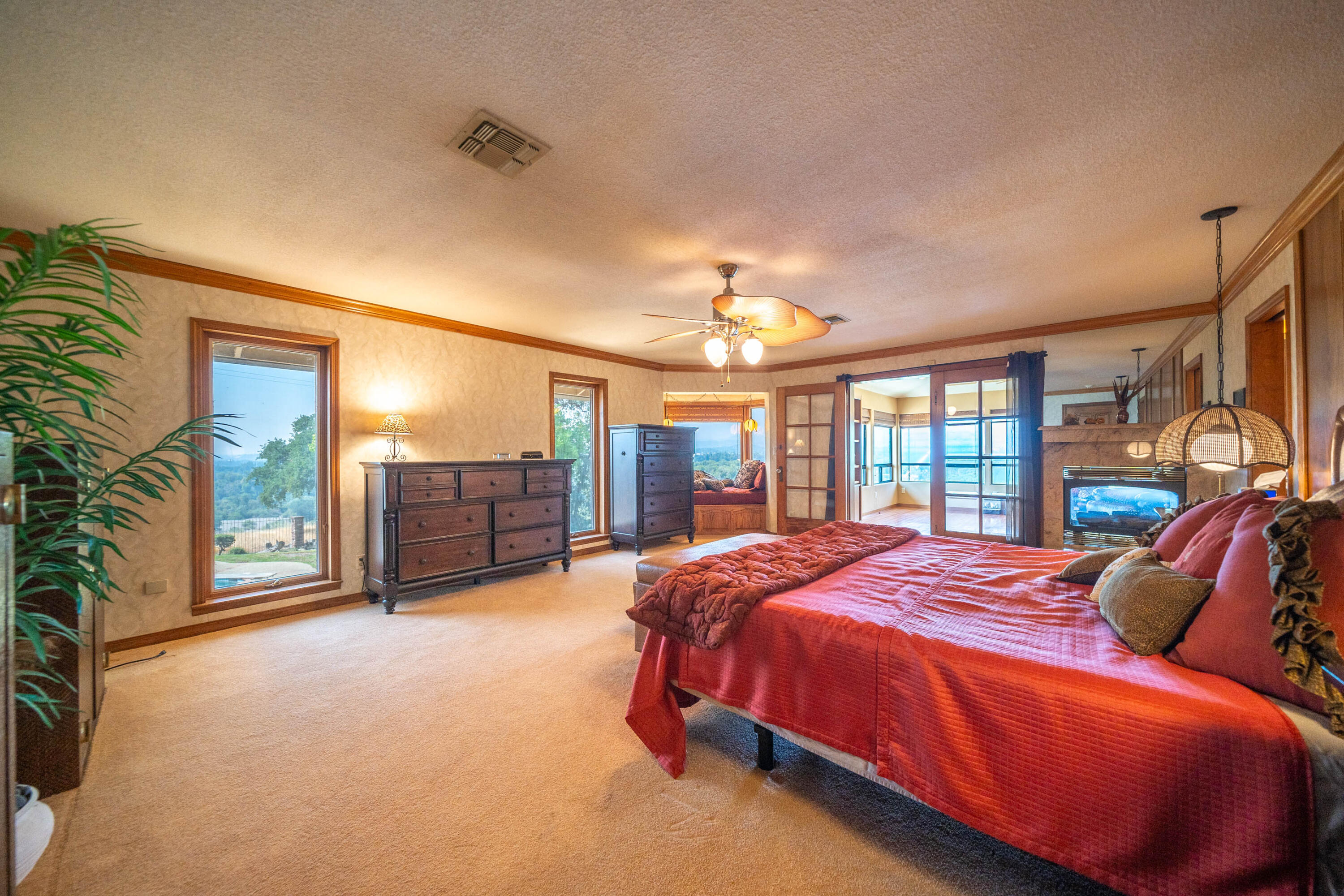 910 River Bend Road Redding, CA 96003 - Photo 68 of 92 Interior-18