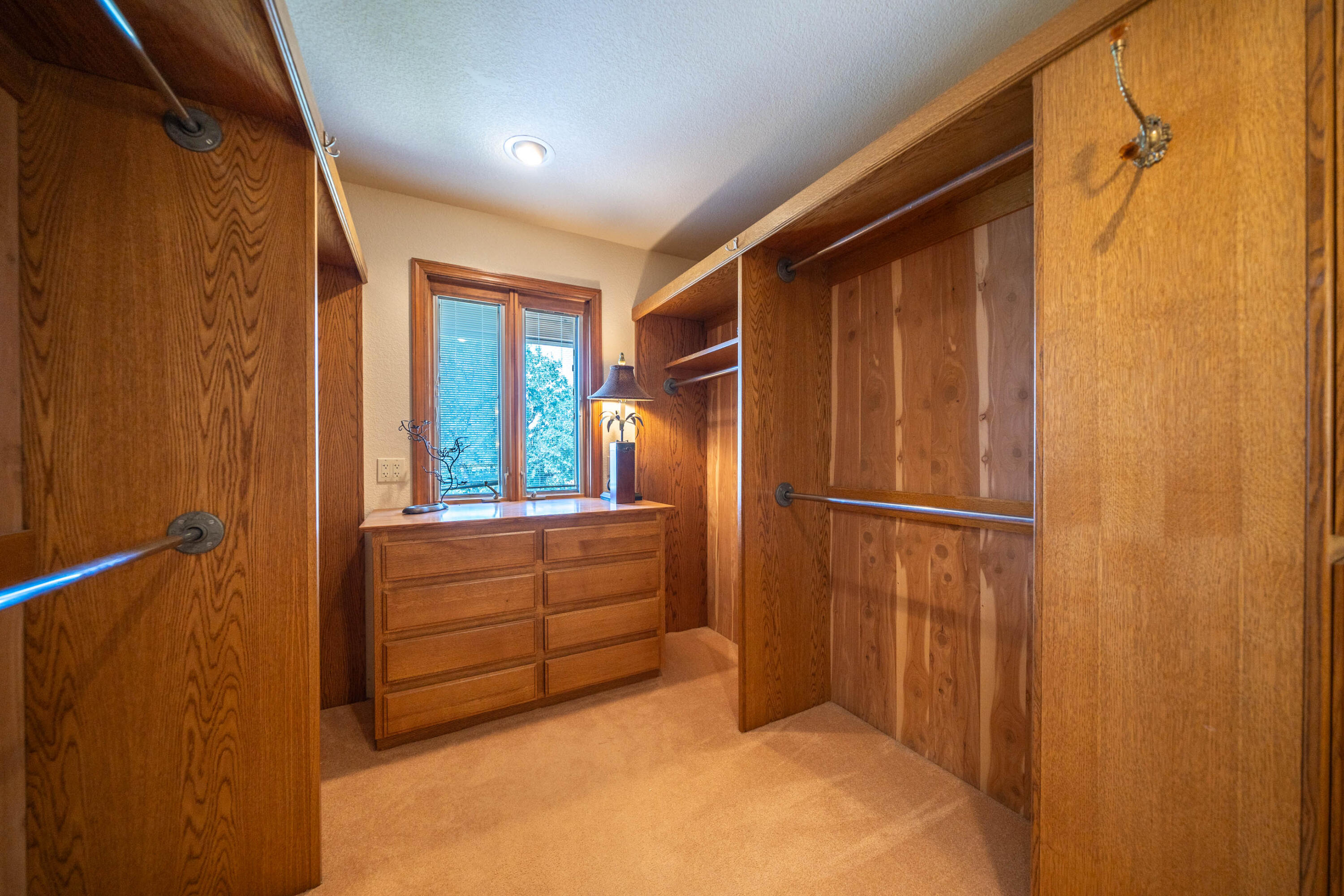 910 River Bend Road Redding, CA 96003 - Photo 77 of 92 Interior-27