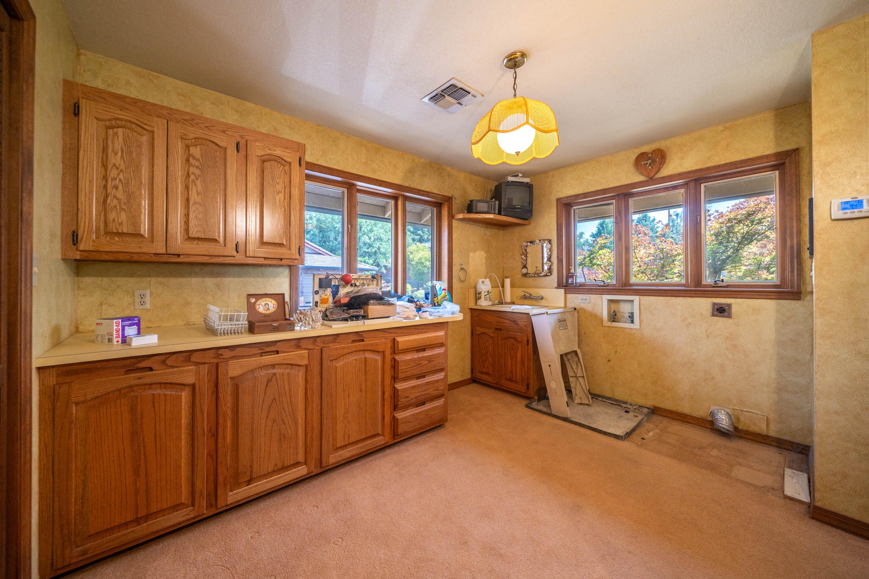 910 River Bend Road Redding, CA 96003 - Photo 80 of 92 Interior-30