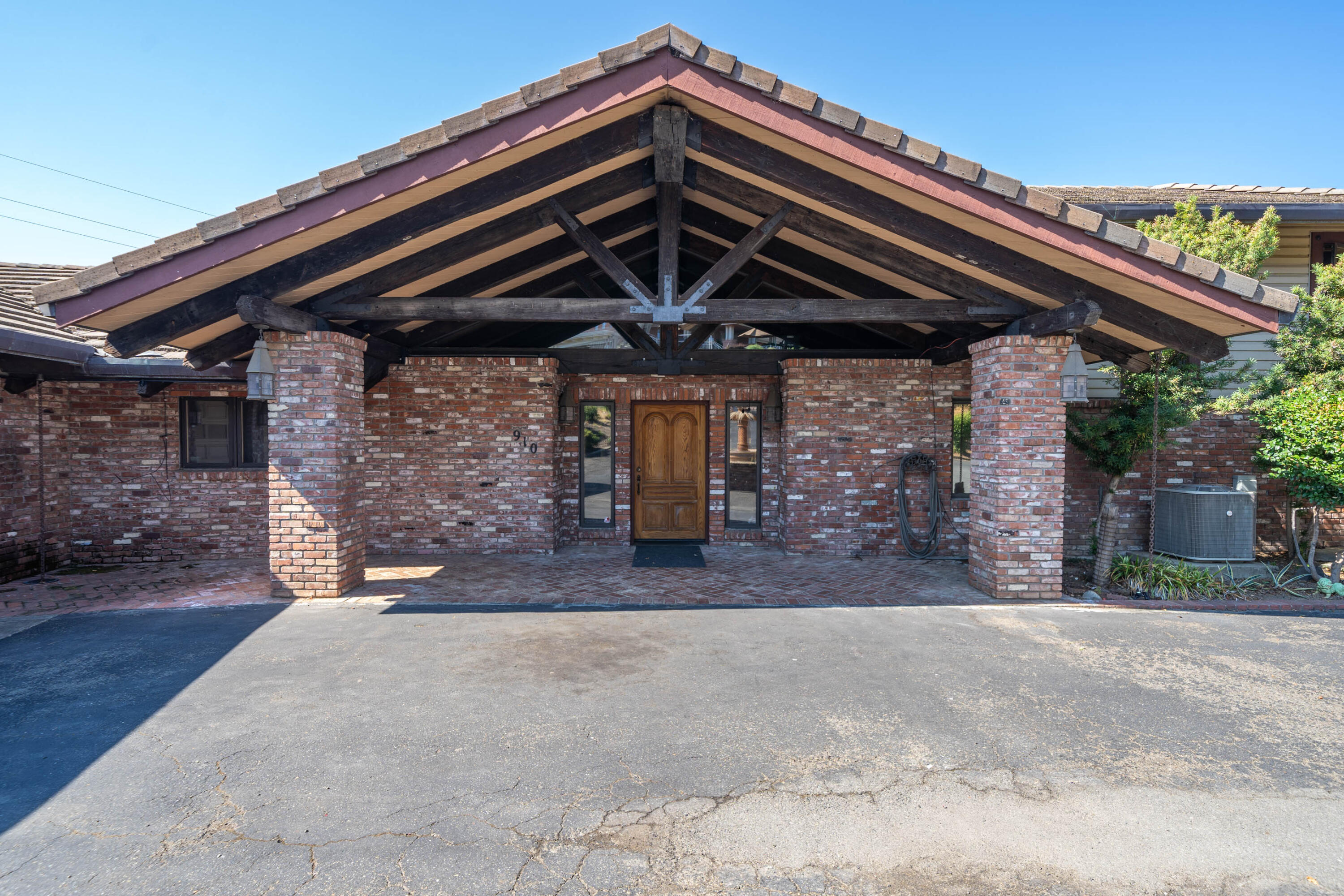 910 River Bend Road Redding, CA 96003 - Photo 8 of 92 910 River Bend Rd-9