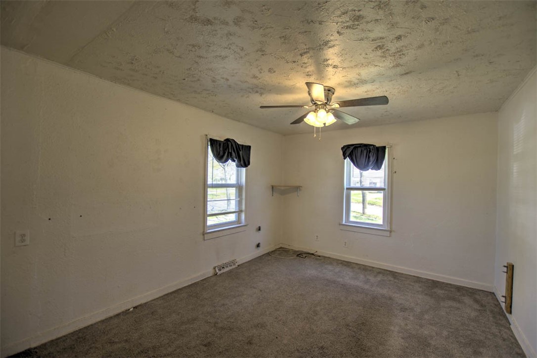 1003 West Sunset Avenue Decatur, IL 62522 - Photo 6 of 18 Gallery Image 6