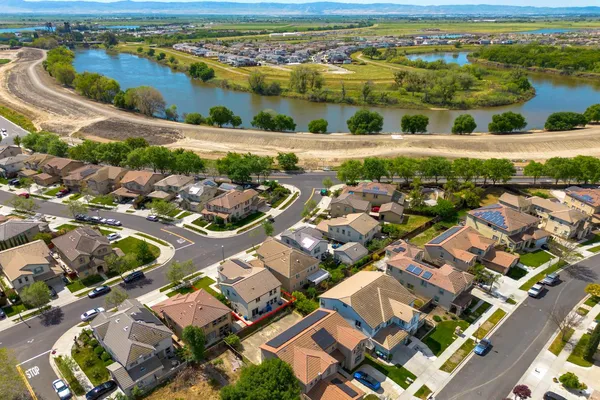 a front view of house with yard