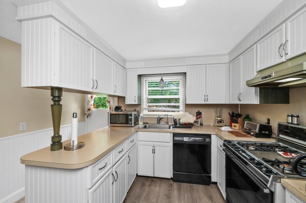 111 Warren Street Waltham, MA 02453 - Photo 21 of 42