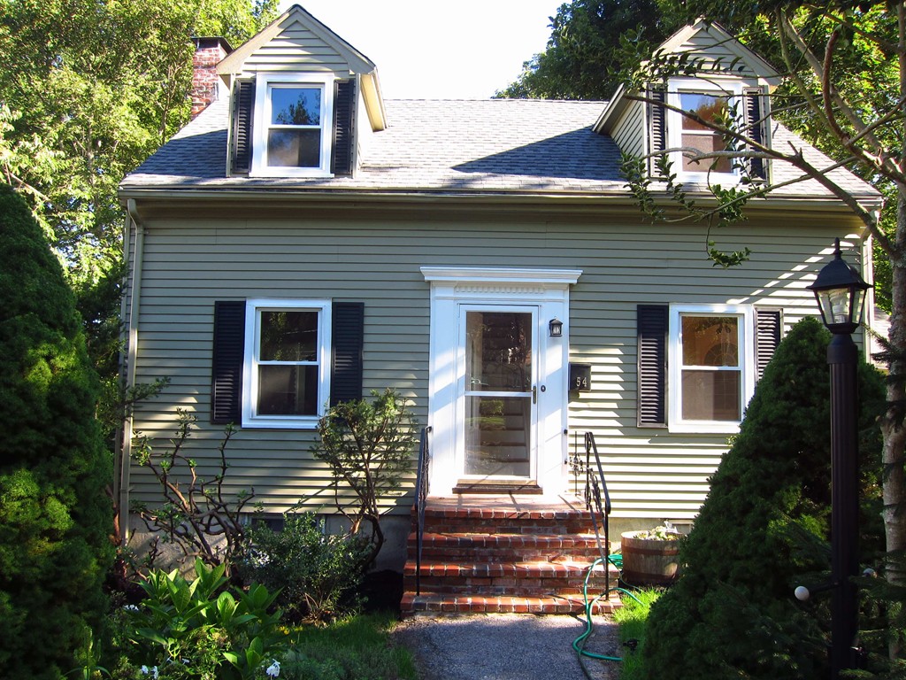 54 Landon Road Milton, MA 02186 - Photo 2 of 25 Gallery Image 2