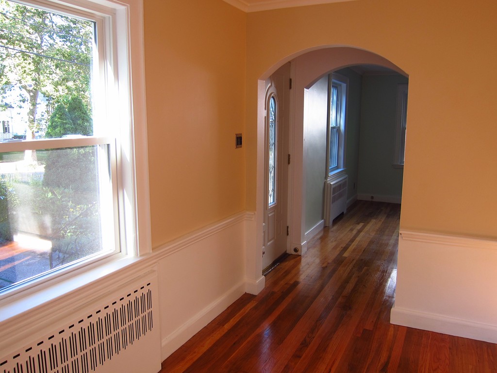 54 Landon Road Milton, MA 02186 - Photo 4 of 25 Gallery Image 4