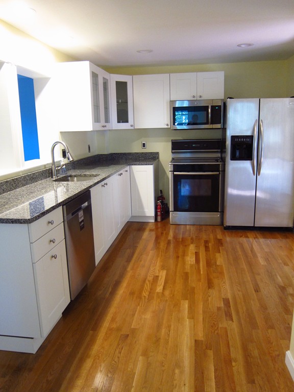 54 Landon Road Milton, MA 02186 - Photo 7 of 25 Gallery Image 7