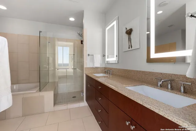 $681,000 | 610 East Market Street, Unit 2905, San Antonio, TX 78205