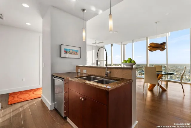 $681,000 | 610 East Market Street, Unit 2905, San Antonio, TX 78205