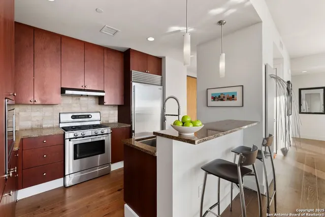 $681,000 | 610 East Market Street, Unit 2905, San Antonio, TX 78205