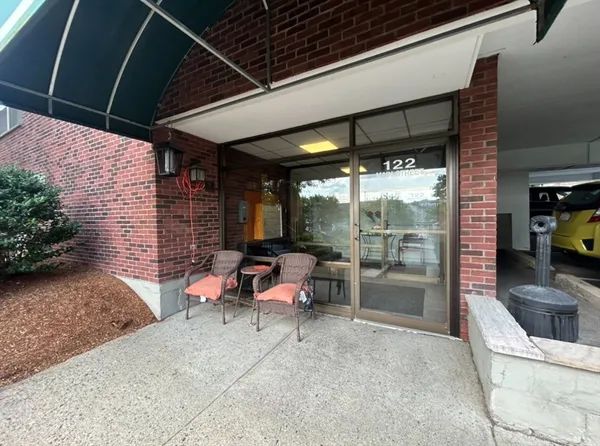 $369,900 | 122 Main Street, Unit 402, Stoneham, MA 02180