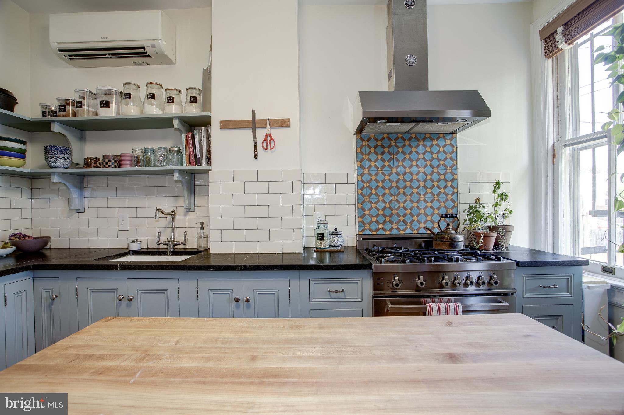 1511 D Street Southeast Washington, DC 20003 - Photo 11 of 29 This kitchen is a wow!