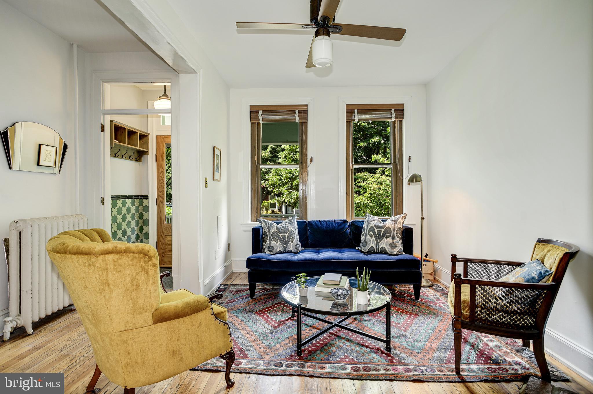 1511 D Street Southeast Washington, DC 20003 - Photo 6 of 29 Inviting living room