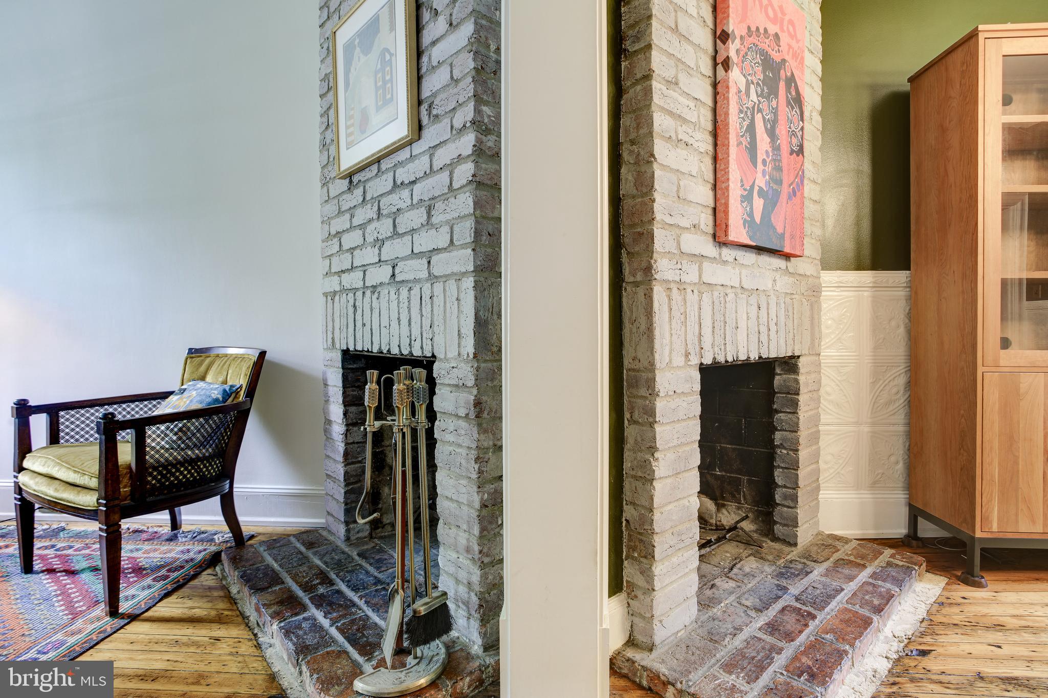 1511 D Street Southeast Washington, DC 20003 - Photo 8 of 29 Dual corner fireplaces!