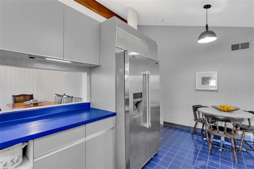 346 Churchill Road Pittsburgh, PA 15235 - Photo 15 of 40 a room with furniture and gym equipment