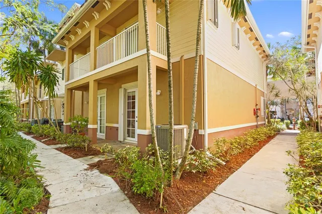 $400,000 | 4650 Southwest 75th Way, Davie, FL 33314