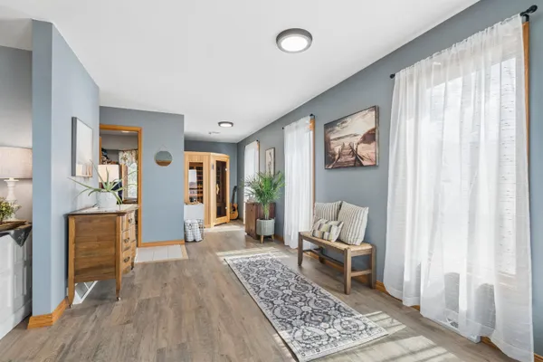 $1,100,000 | 961 Whispering Lane, Hazel Green, WI 53811