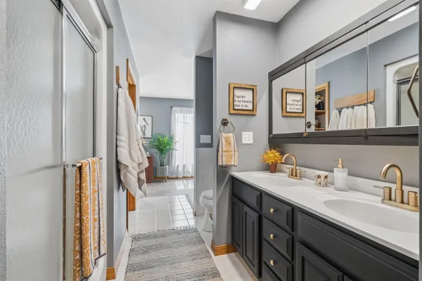 $1,100,000 | 961 Whispering Lane, Hazel Green, WI 53811