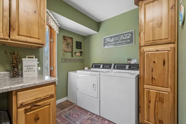 $1,100,000 | 961 Whispering Lane, Hazel Green, WI 53811