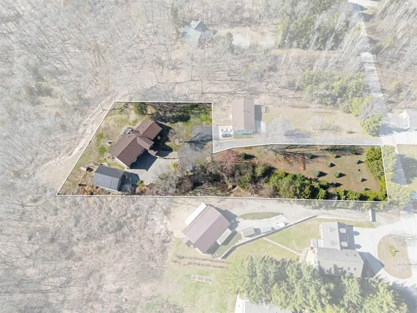 $1,100,000 | 961 Whispering Lane, Hazel Green, WI 53811
