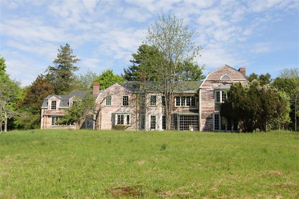 7 Whitcomb Road Dedham, MA 02026 - Photo 4 of 7 Gallery Image 4