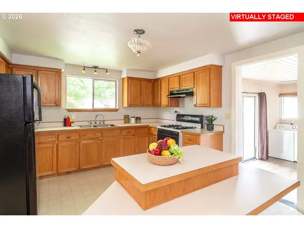 $265,000 | 66 Northwest Cary Street, Winston, OR 97496